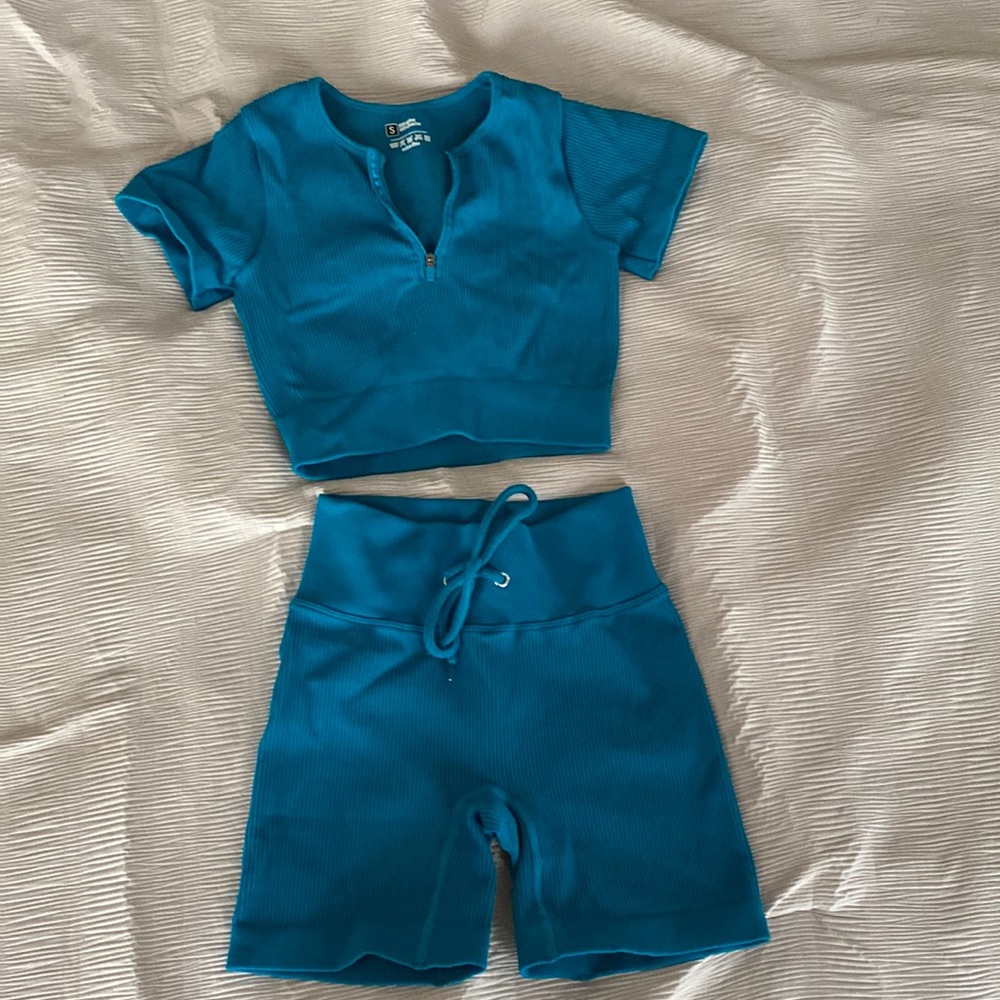Blue workout set